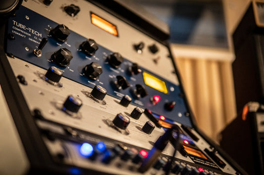 Audio Compressor: Knee Explained! (Hard Or Soft)