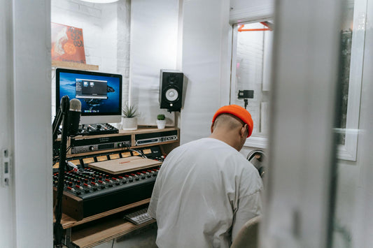 In-Depth 'Comb Filtering' In Music Production Explained!
