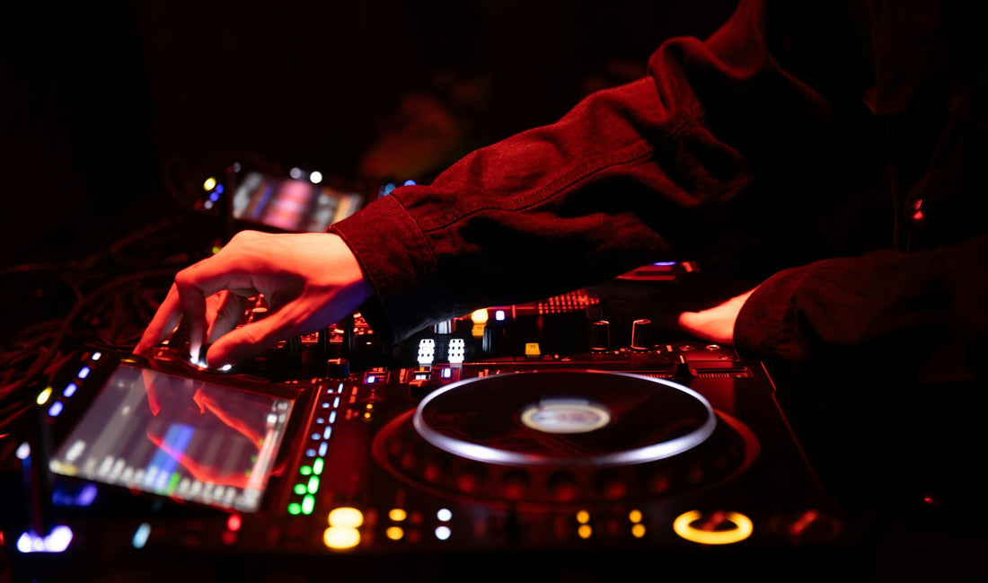 8 Best DJ Mixers 2024! (Affordable To Professional)